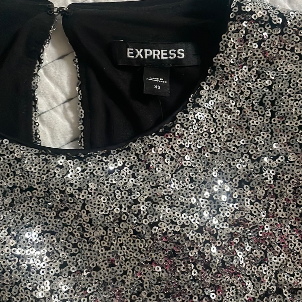 Express, XS, Sequined Cocktail Mini - Picture 3 of 4
